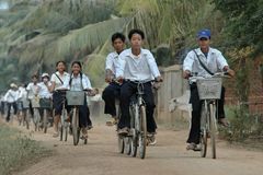 Cambodge 2006 en rentrant de l'école .....