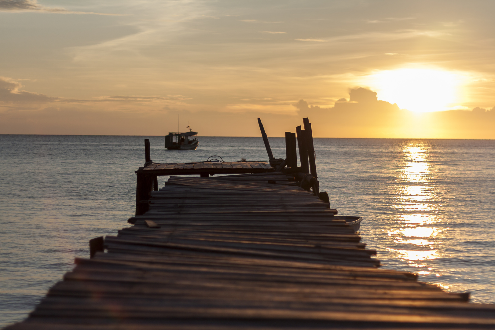 Cambodian sunset with the boat