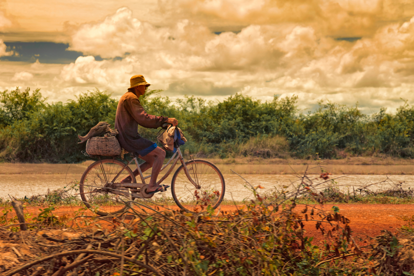 Cambodian Transporter, 2011