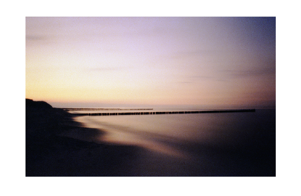 Camera obscura. 120 Sekunden nach Sonnenuntergang. Diafilm 6x9 cm, gecrosst