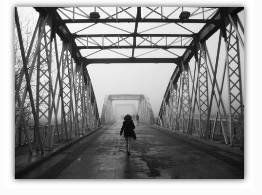 caminando hacia la niebla