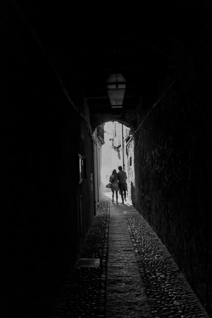 Camminando verso la luce