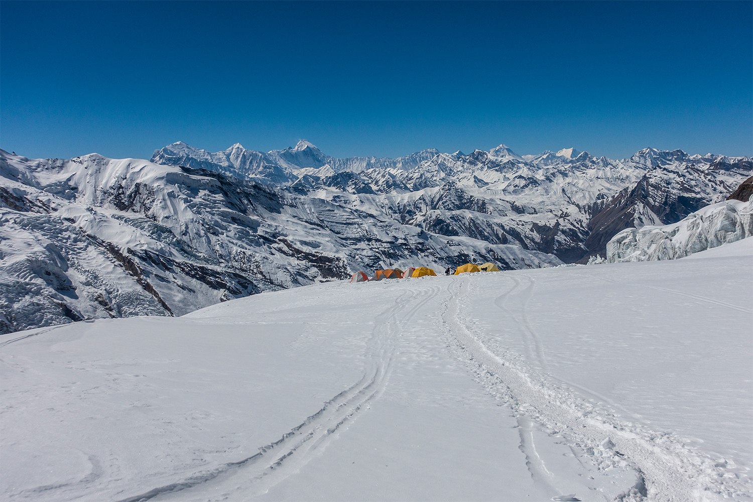 Camp II am Himlung  