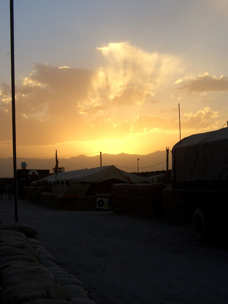 Camp Warehouse, Kabul, 2005 - Abendstimmung