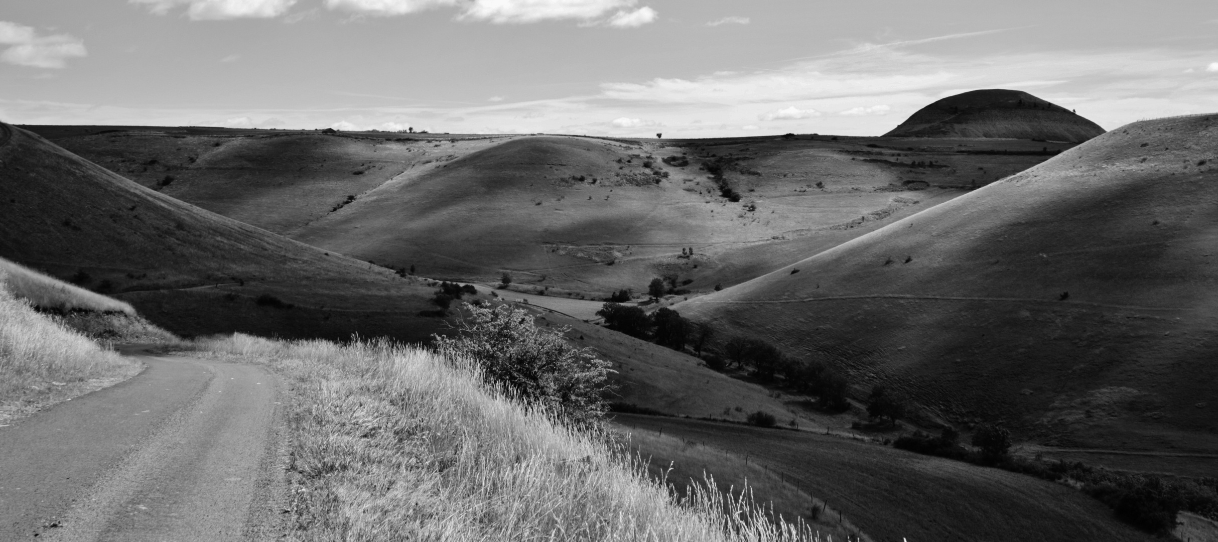 Campagne vallonnée des Bondons. Lozère.