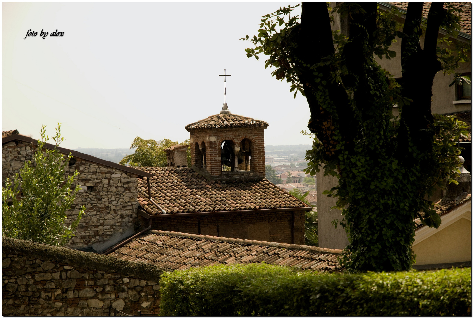 campane dal castello