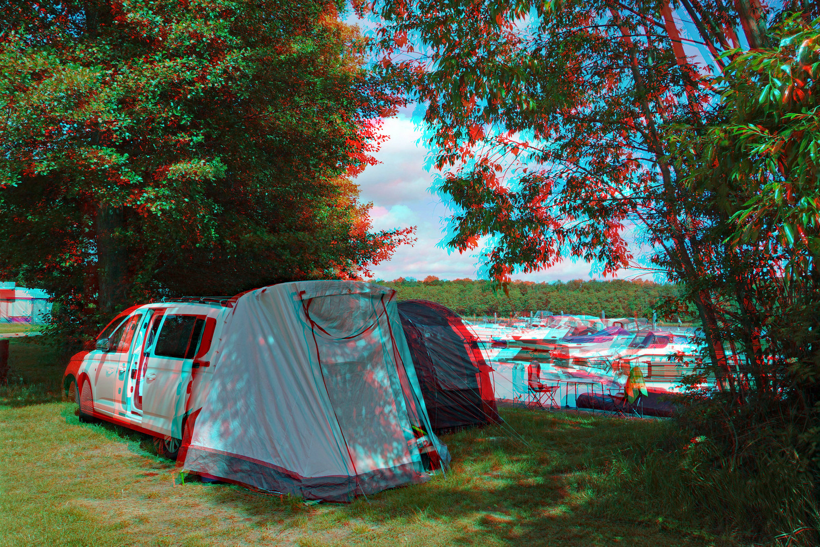 Camping am See (3-D rot/cyan Anaglyphe  stereo)