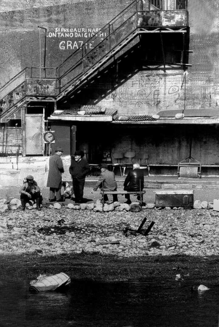 campo da bocce per pensionati