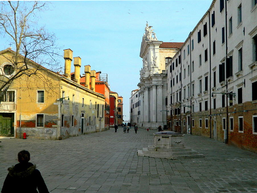 Campo e chiesa dei Gesuiti, mattino