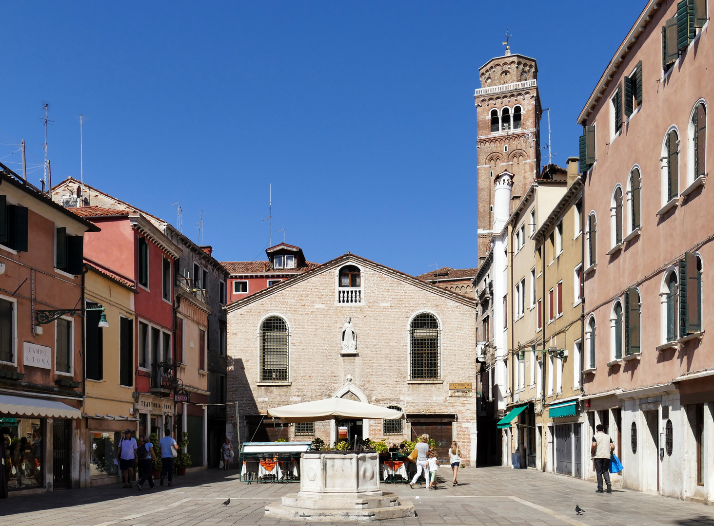 ...Campo S. Thoma im Sestiere San Polo...