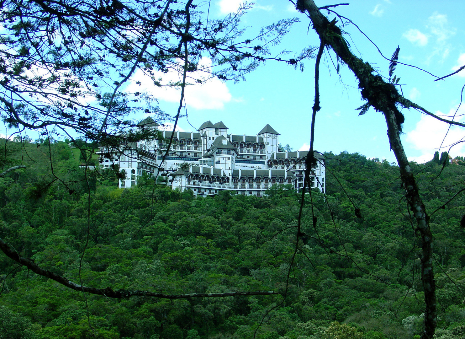 Campos do Jordão - Home Green Home Hotel