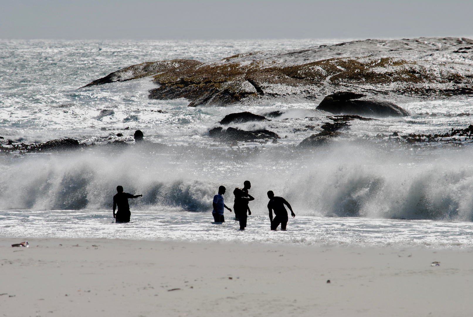 Camps Bay, fast schwarzweiß