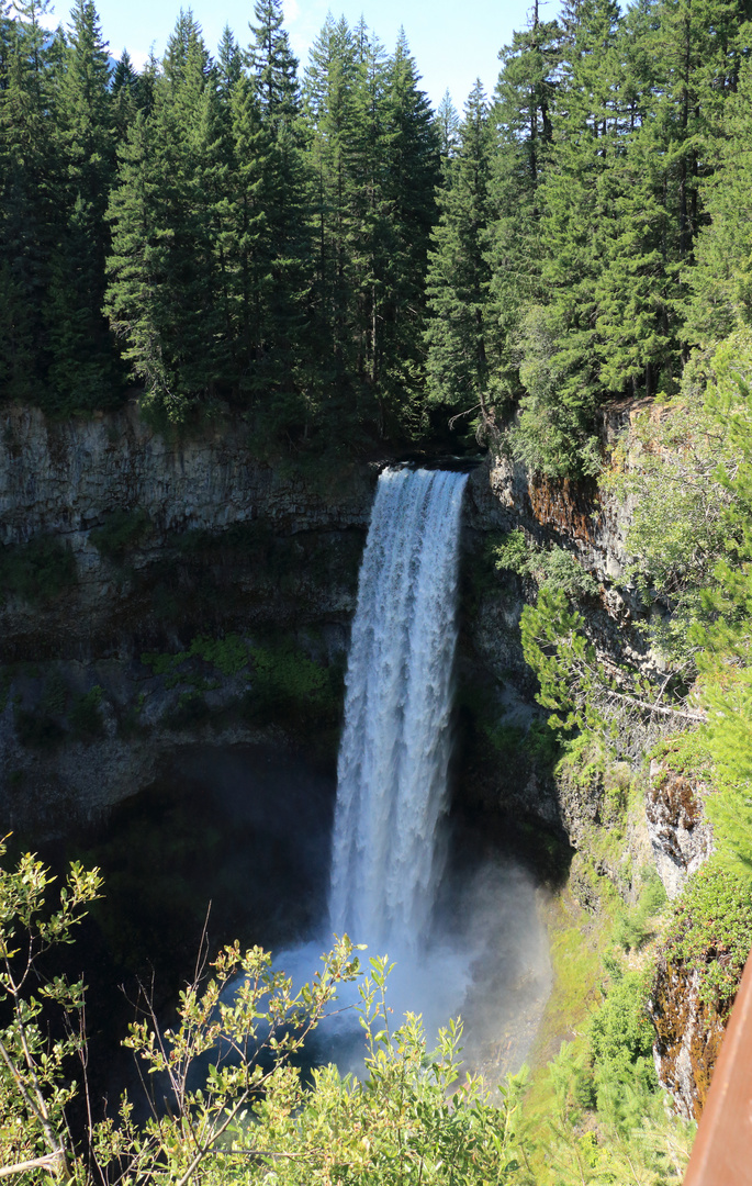 Canada/British Columbia/Brandywine-Falls