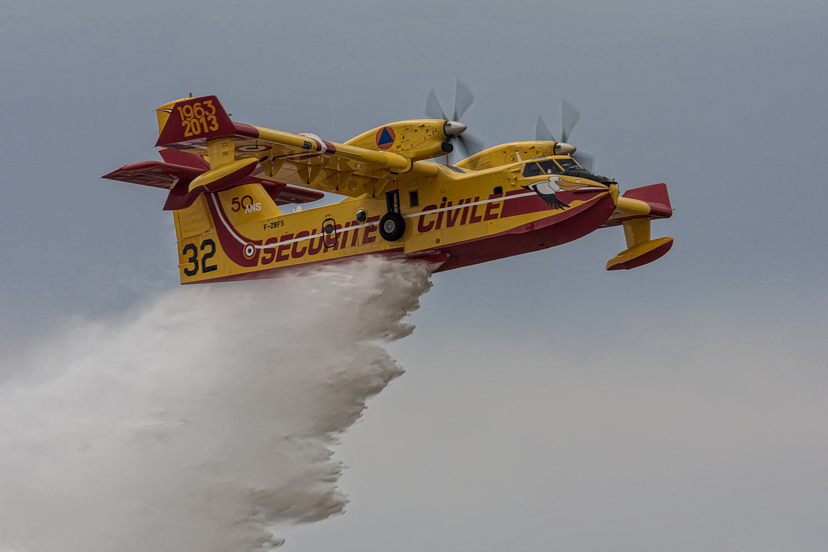 Canadair CL-415