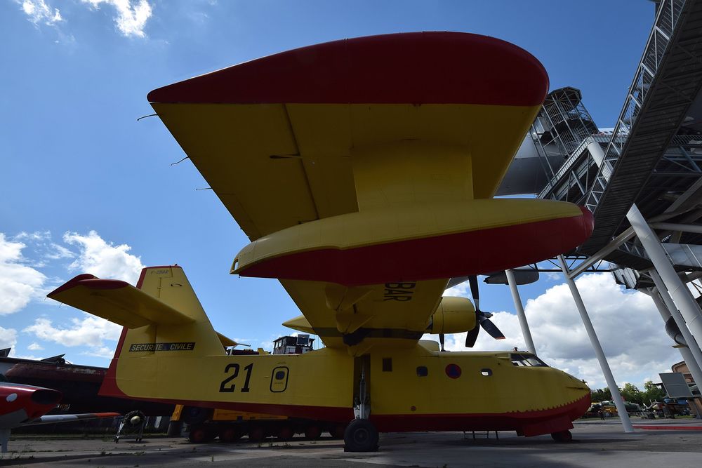 Canadair CL215