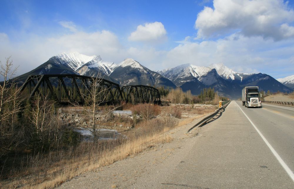 CanadaTruck and Iron Bridge