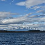 Canal Beagle 03 con Cordillera Darwin