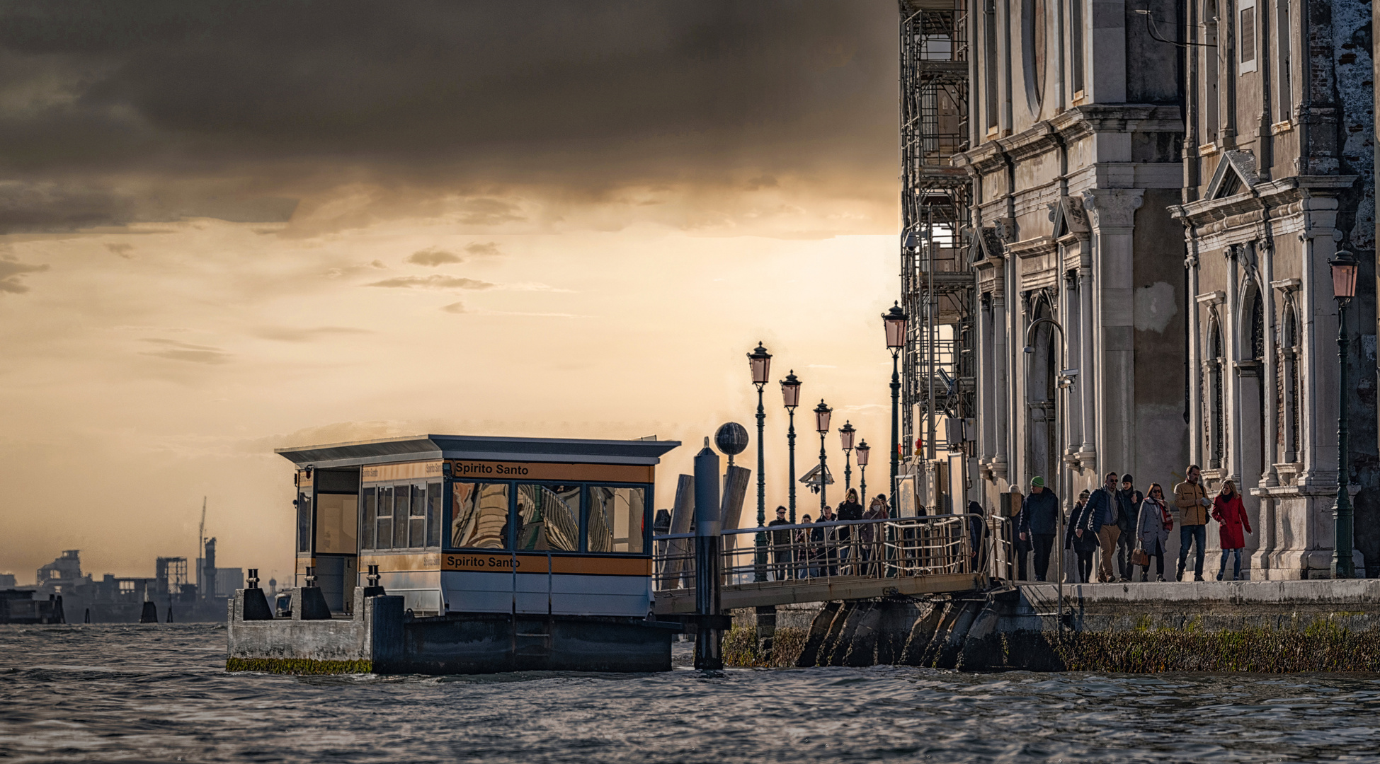 Canale della Giudecca : approdo Spirito Santo