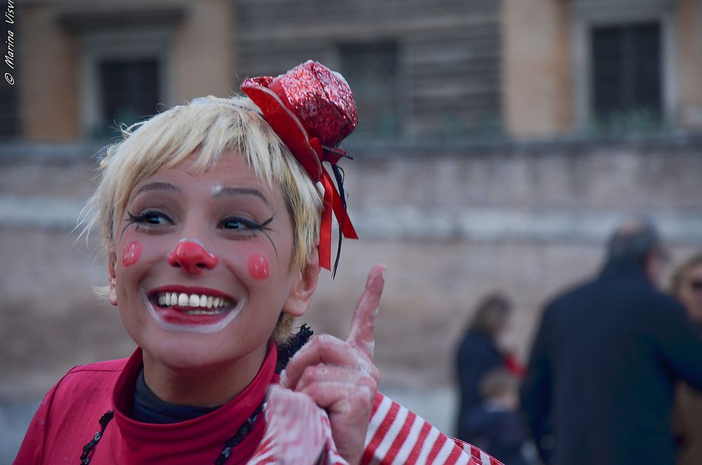 Canarina. Ritratto di un'artista di strada