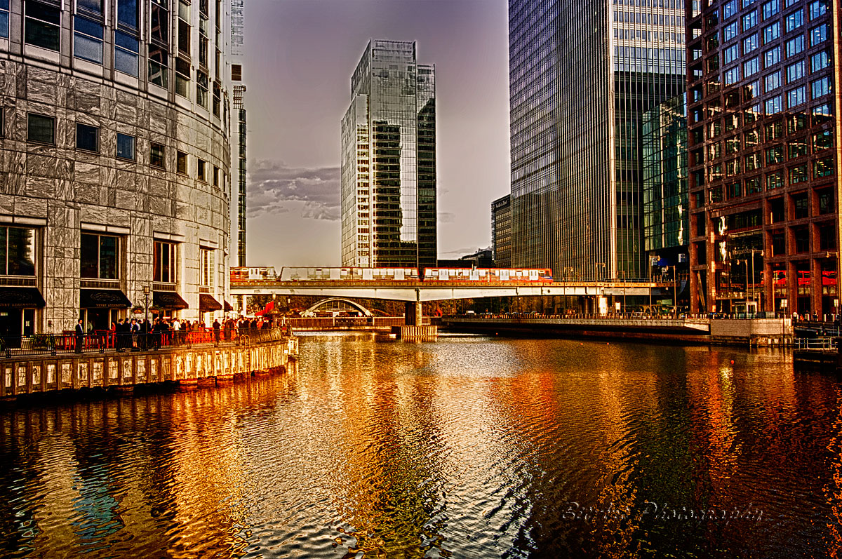 Canary Warf at sunset