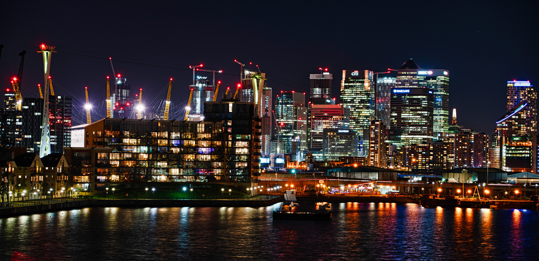 Canary Wharf bei Nacht