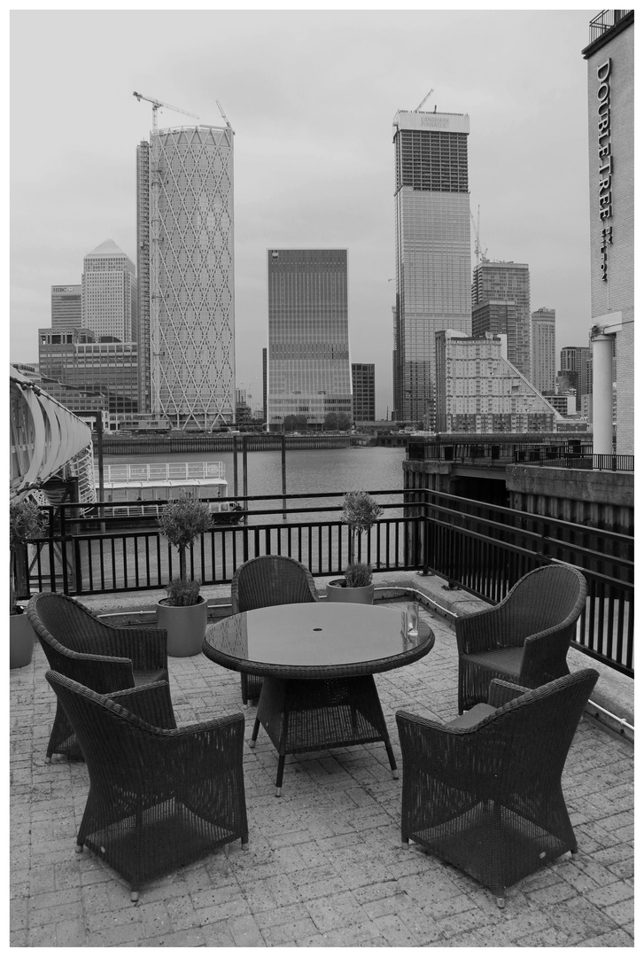 Canary wharf from rotherhithe