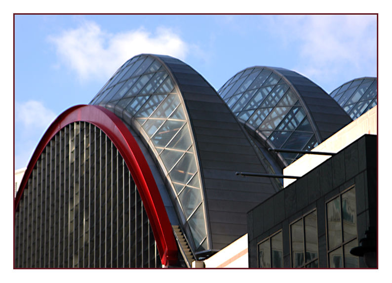 Canary Wharf Red Arch 2