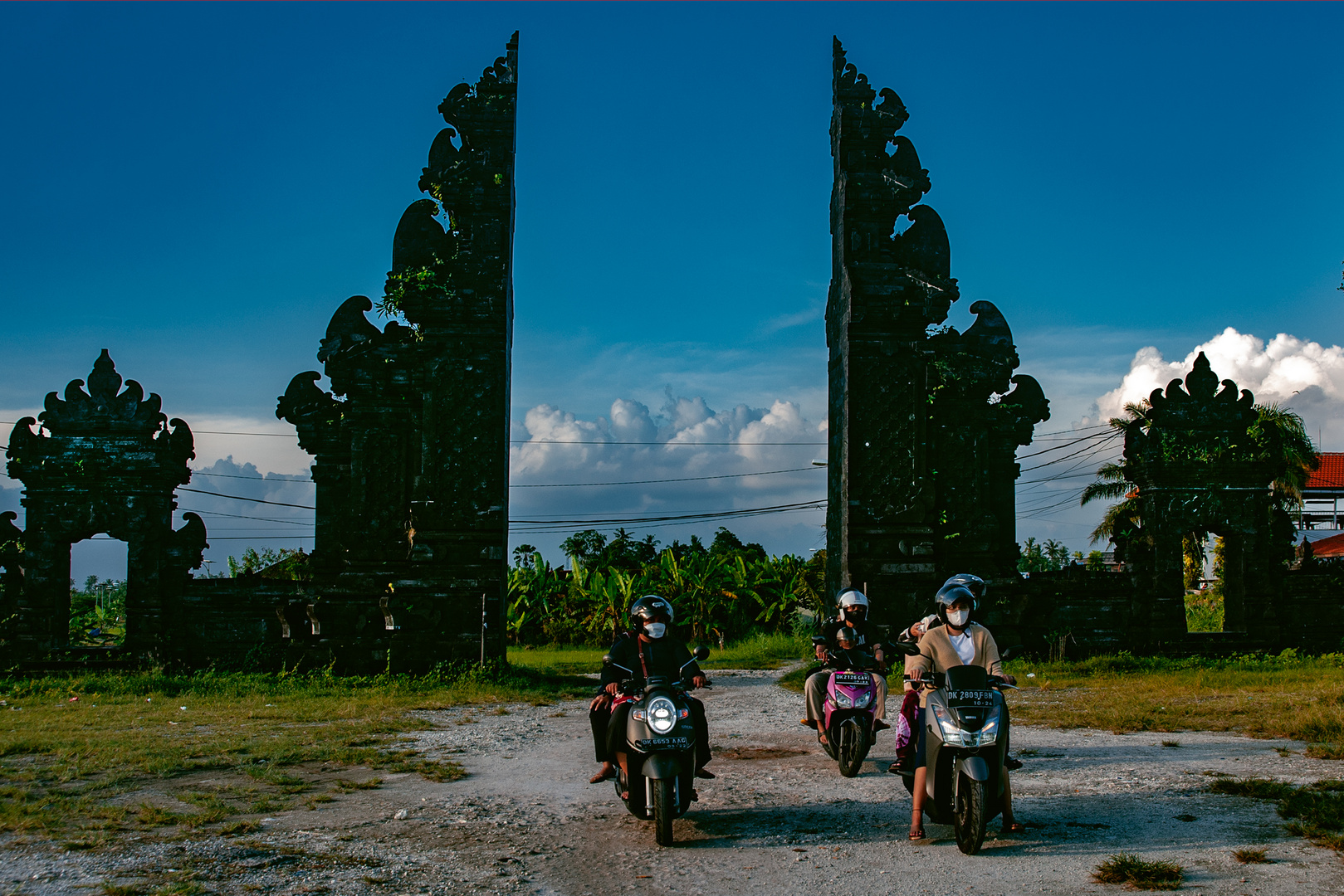 Candi Bentar to Pantai Cinta