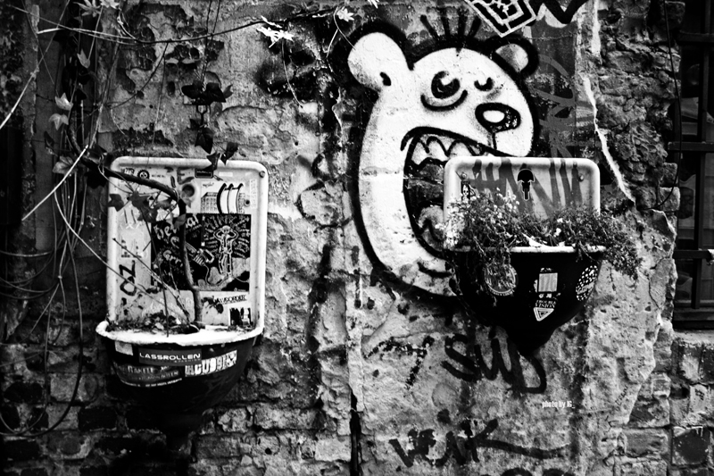 cannibal wall - berlin