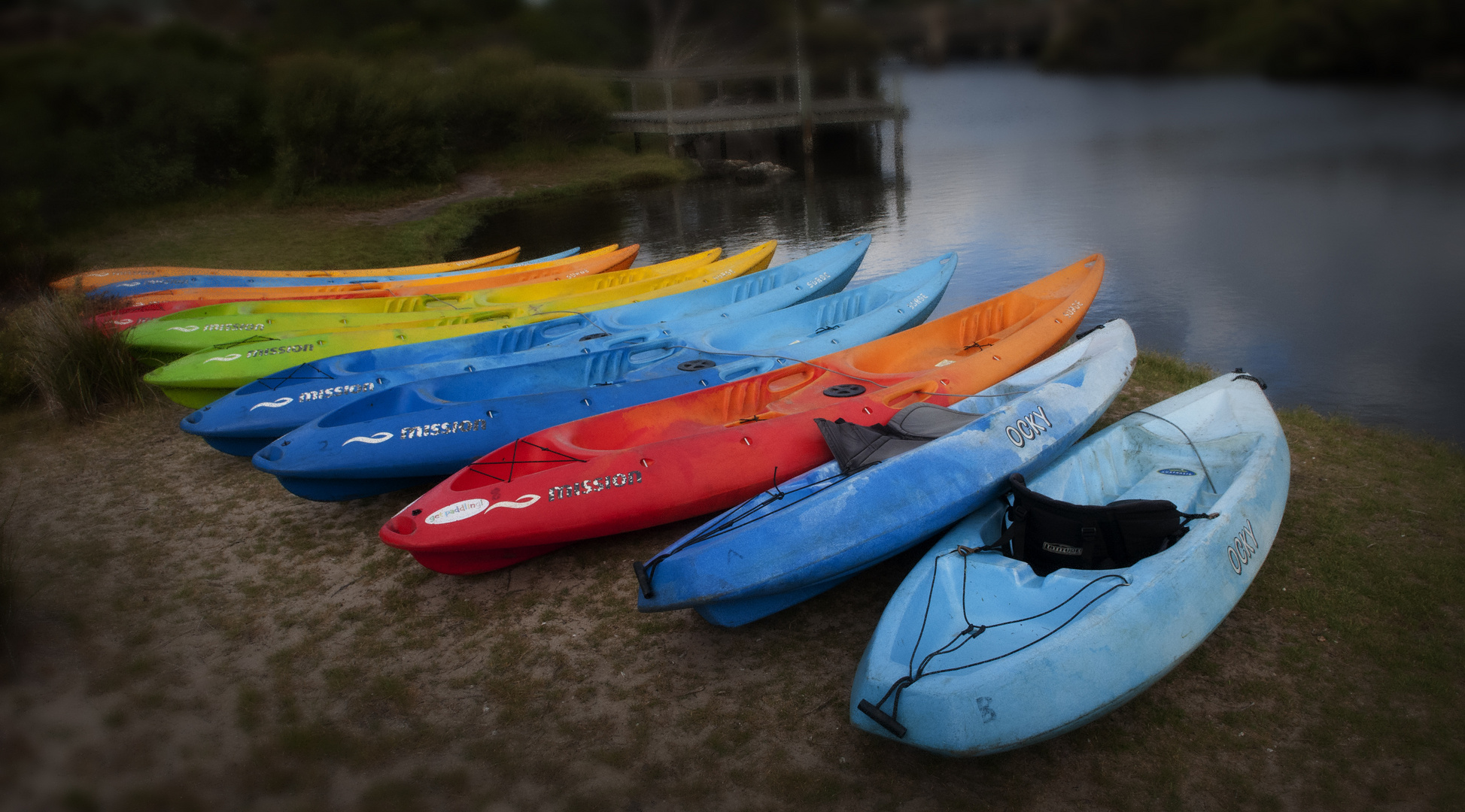 Canoe colours photo & image sports, landscape, rivers, streams & lakes images at photo community