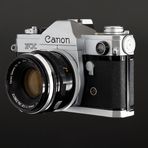 Canon FX halb links swarzer HG