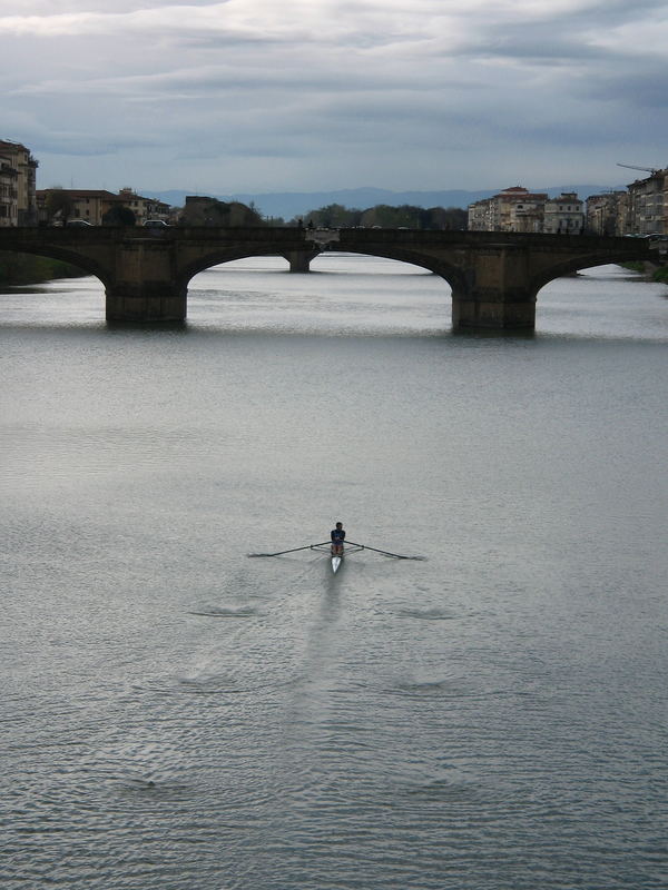 Canottaggio sull'Arno... / Rowing on the Arno River