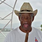 cantante en Cayo Granma 01