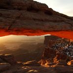 Canyonlands NP, Winter sunrise at Mesa Arch on 5 February 2009