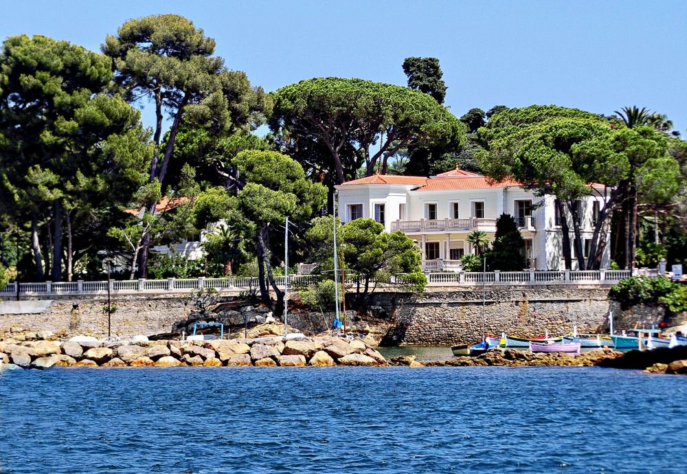 cap Ferrat (vue du voilier)