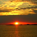 Cap Nord , le soleil ne se couche jamais ( en Juin , Juillet )