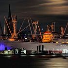 Cap San Diego im Binnenhafen Hamburg .....