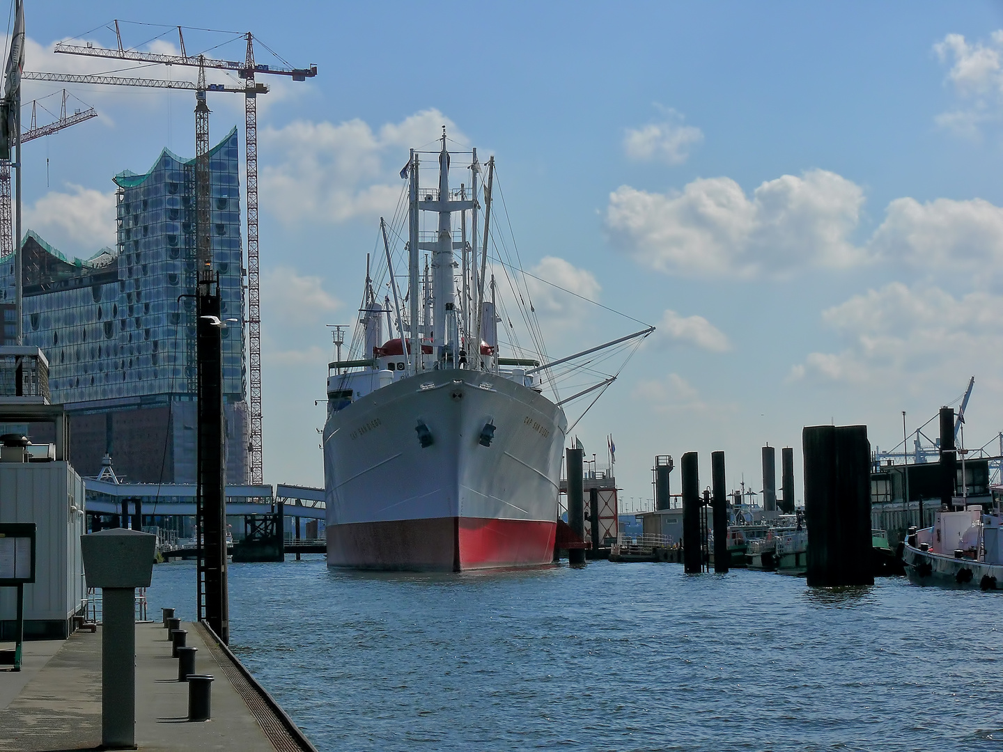 Cap San Diego im Hamburger Hafen