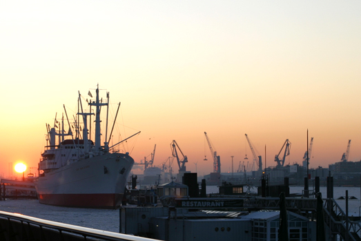 Cap San Diego im Hamburger Hafen