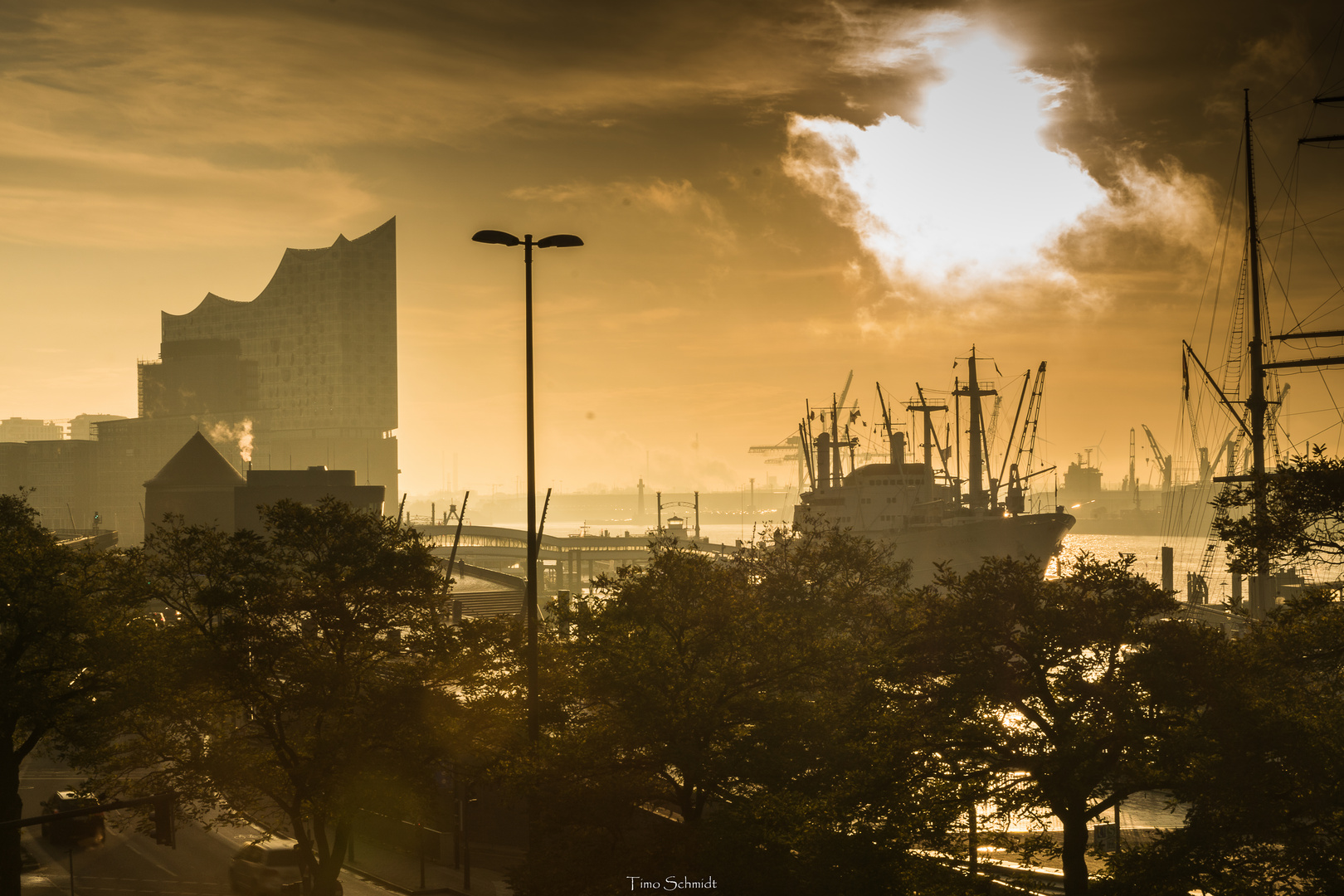 Cap San Diego und Elbphilharmonie