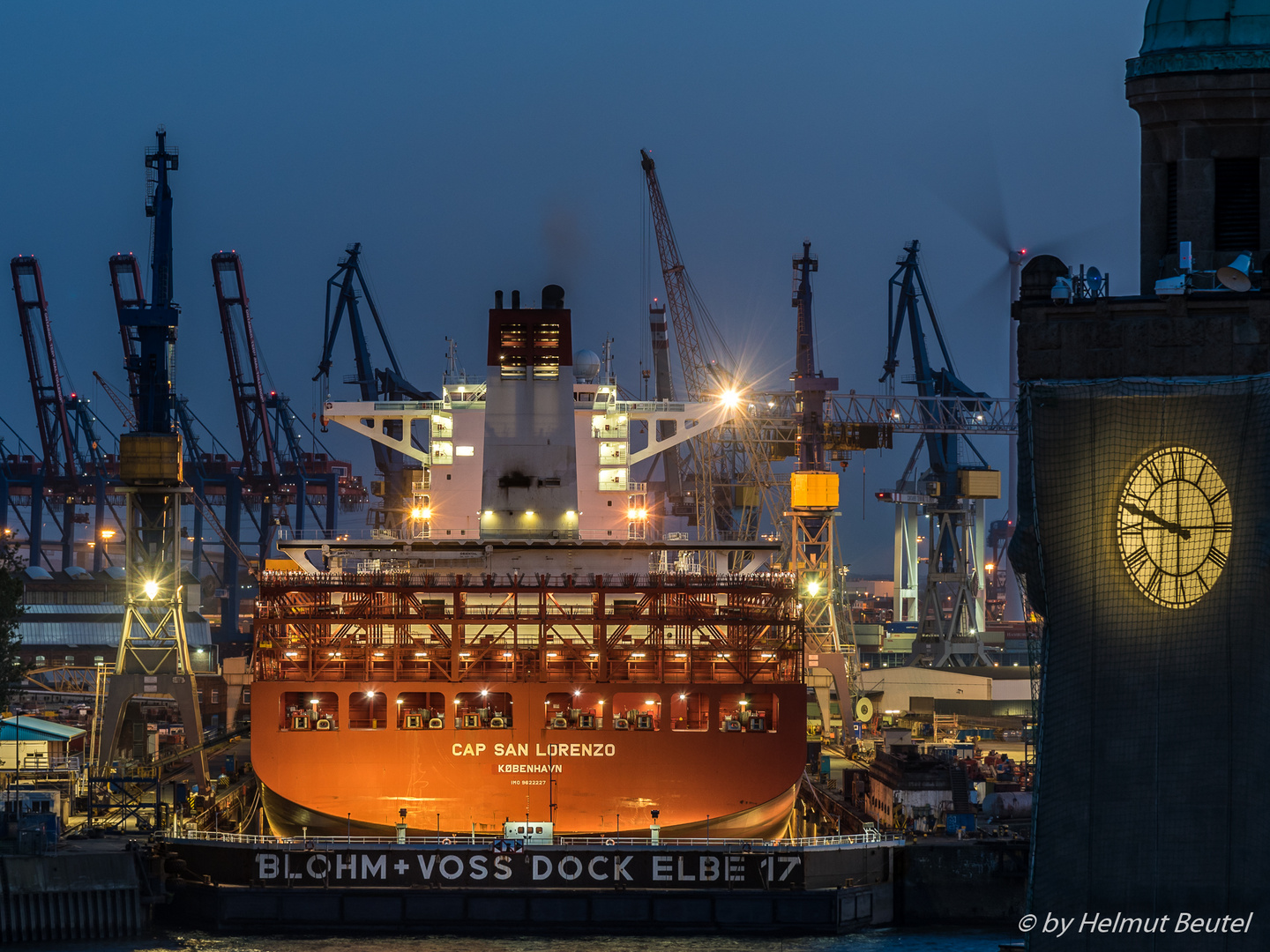 CAP SAN LORENZO in  Dock Elbe 17