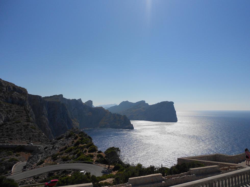 Cap_de_Formetor_Mallorca_von_Strasse_aus.1dbdebab3405bf9aec083ce5eb574cdd