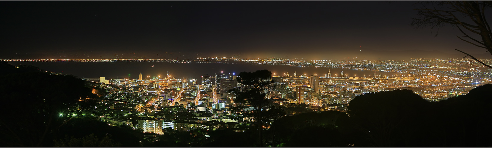 --- Cape Town by Night---