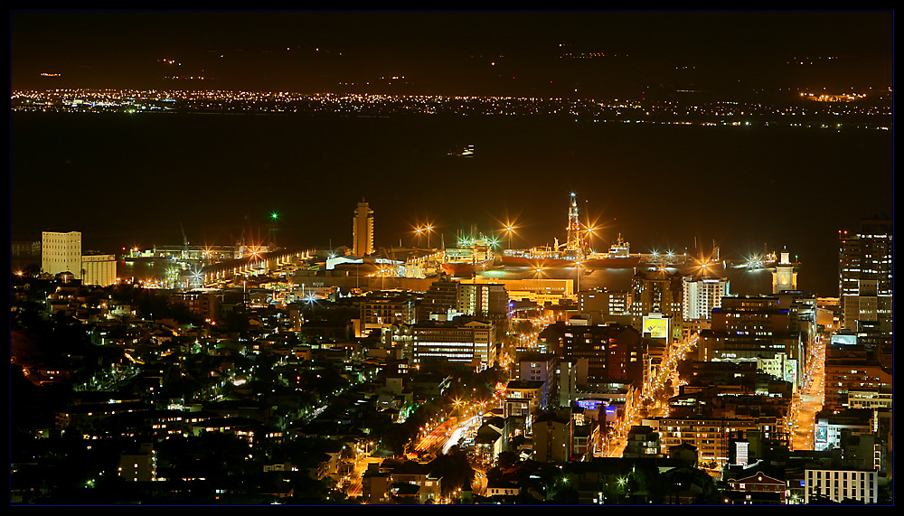 ---Cape Town--- by Night---
