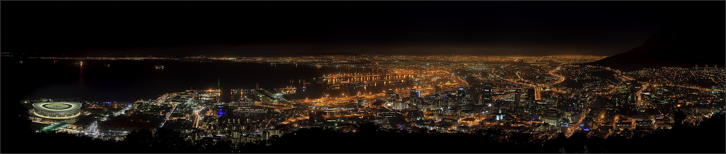 *---Cape Town by Night---*