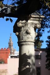 capitel romano, giralda ni mora ni cristiana