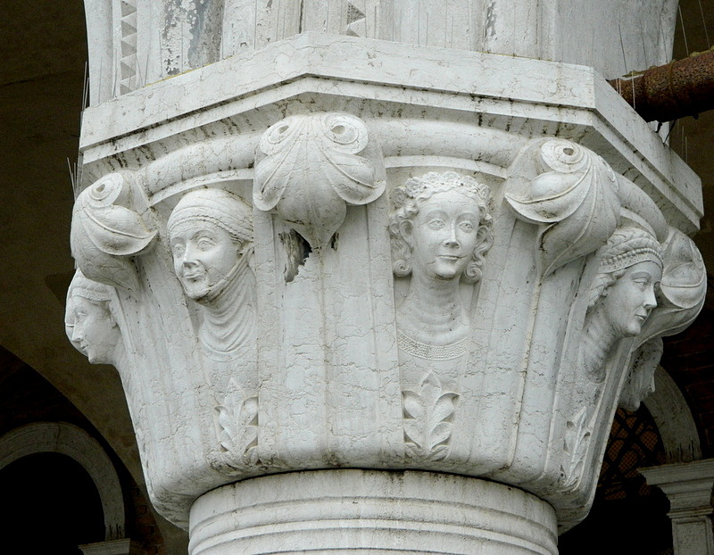 Capitelli del Palazzo Ducale (1)
