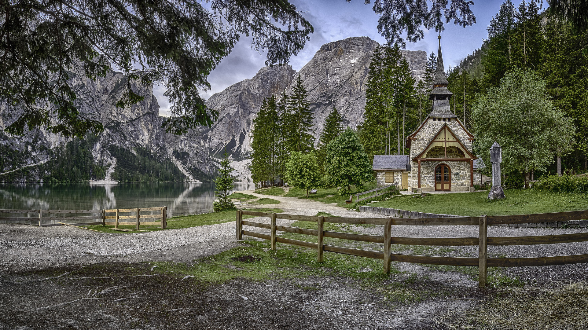 Cappella Lago de Braies