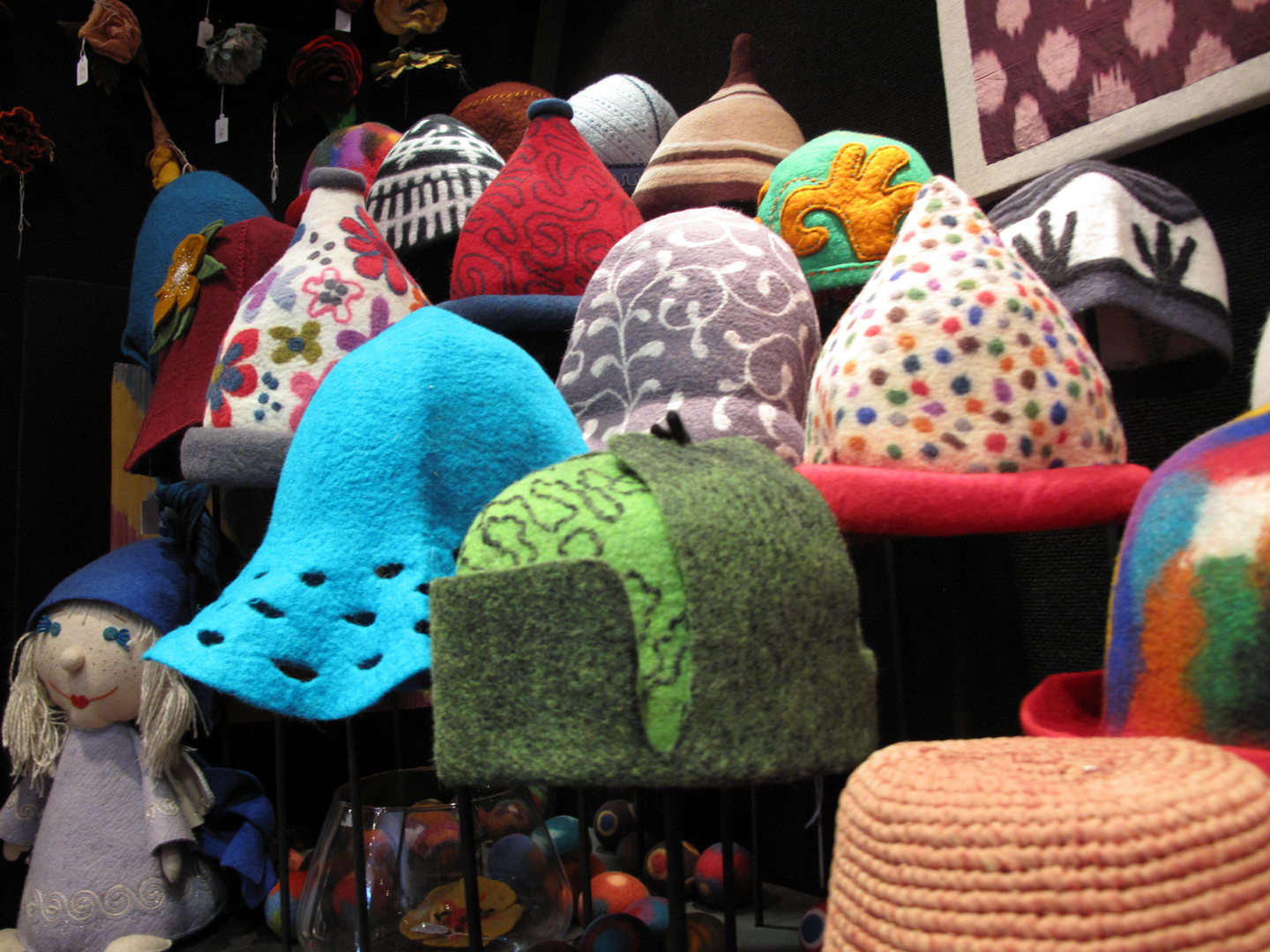 Cappelli nel Bazar di Istanbul (Turchia)