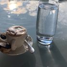 Cappuccino in der Wintersonne